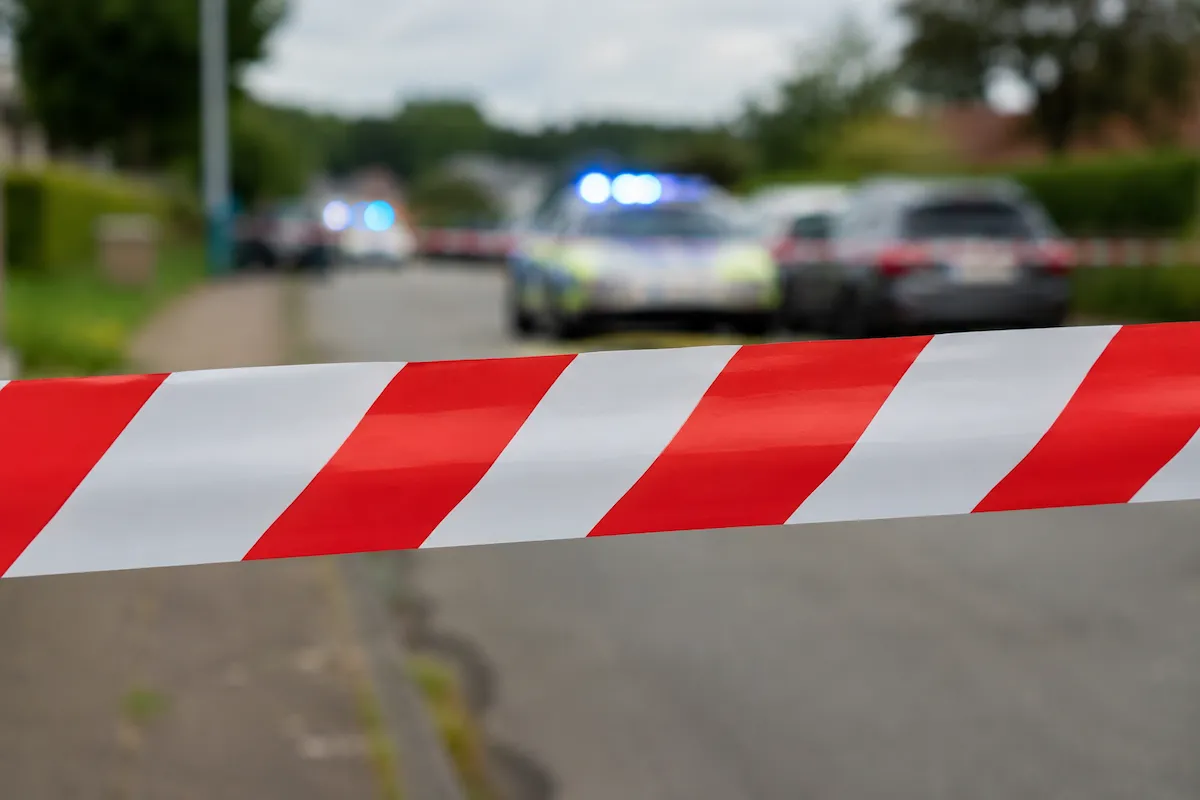 2-årigt barn faldt ud af vindue på 2. sal i Odense S